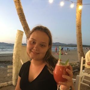 Meet your Posher, Jade